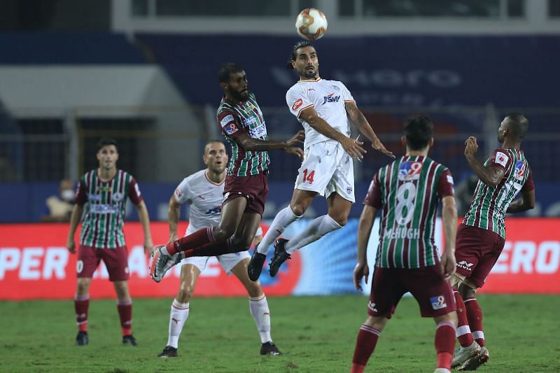 Action from ATK Mohun Bagan vs Bengaluru FC game (Image courtesy: ISL)