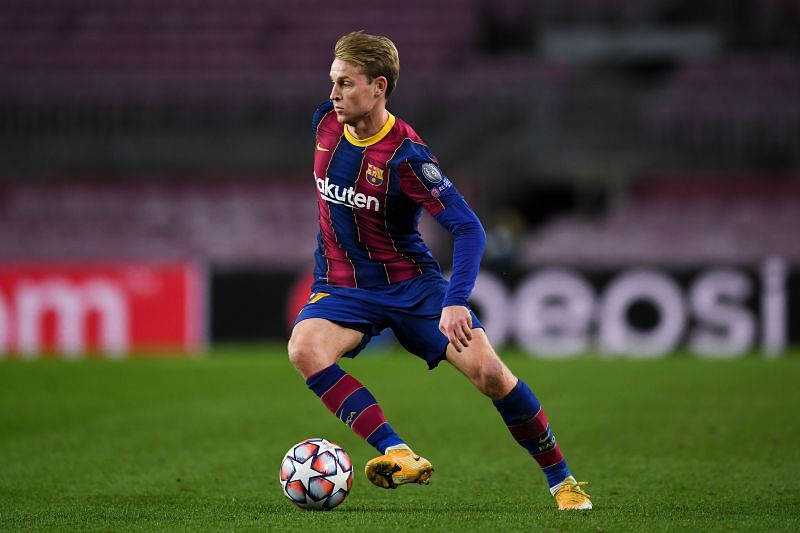 Frenkie De Jong in action for Barcelona