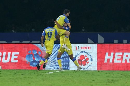 Kerala Blasters players celebrating a goal (Image courtesy: ISL)