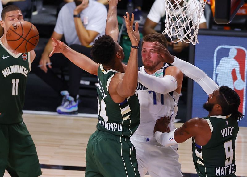 Milwaukee Bucks v Dallas Mavericks