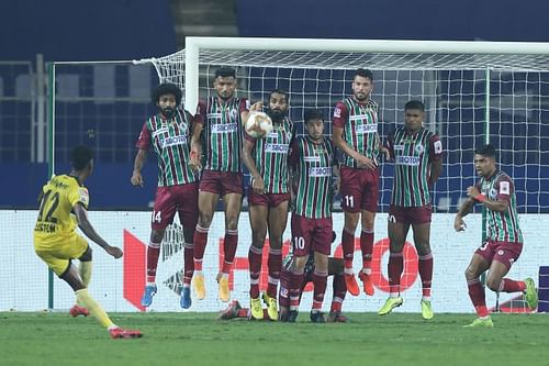 ATK Mohun Bagan wall trying to save a free kick (Image credits: ISL Media)