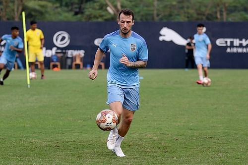 Mumbai City FC's Adam le Fondre is a key player in their attack (Courtesy - ISL)