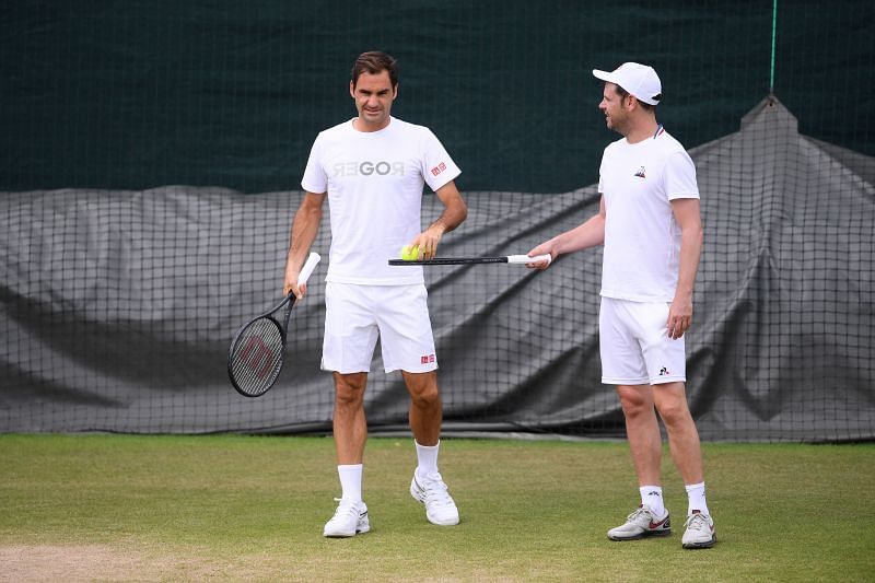 Roger Federer training with Severin Luthi