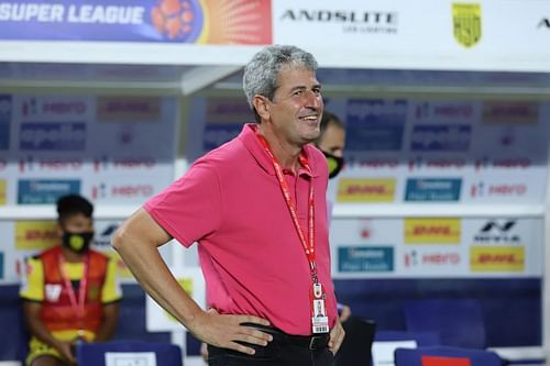 Hyderabad FC coach Manuel Roca wasn't pleased with his side's performance against Kerala Blasters (Image Courtesy: ISL Media)