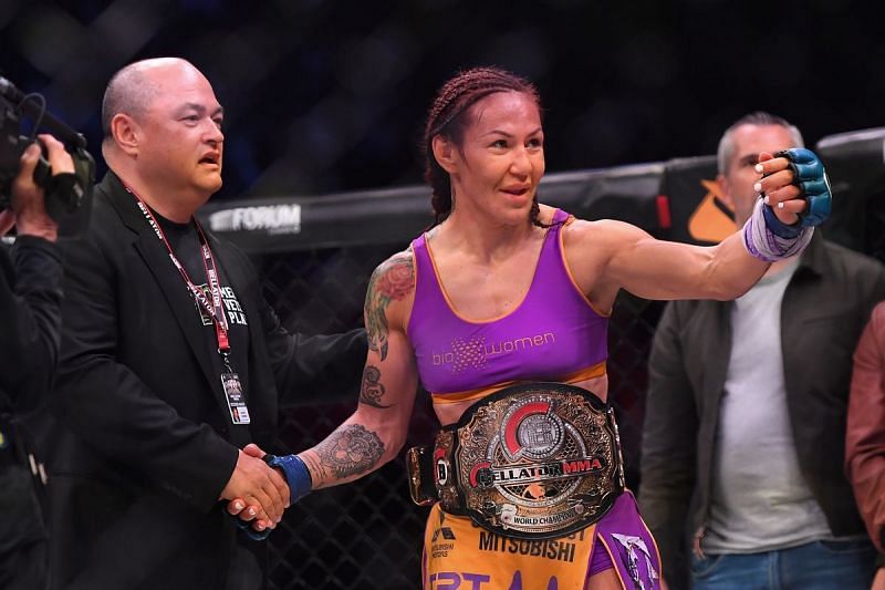 Cris Cyborg won Bellator&#039;s Featherweight title in her promotional debut