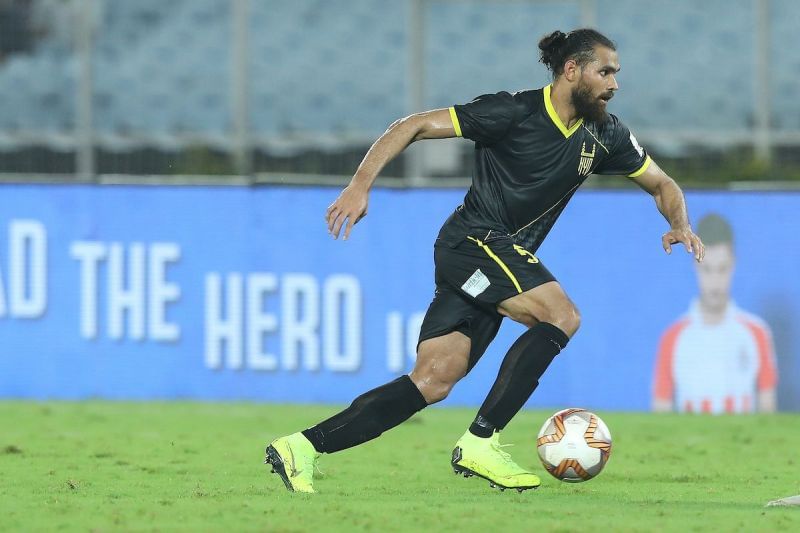 Adil Khan in action for Hyderabad FC last season (Image Courtesy: ISL Media)