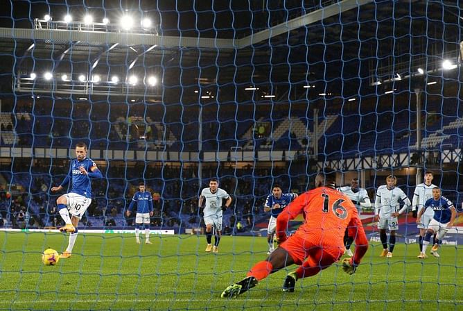 Everton 0-1 Chelsea: Player ratings as Blues' unbeaten run ends at Goodison Park | Premier League 2020-21
