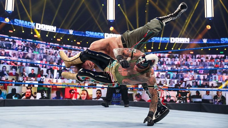 Mysterio hits a Hurricanrana on Sami Zayn, SmackDown! 4/12/2020
