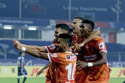 FC Goa players celebrate a goal (Courtesy: ISL)