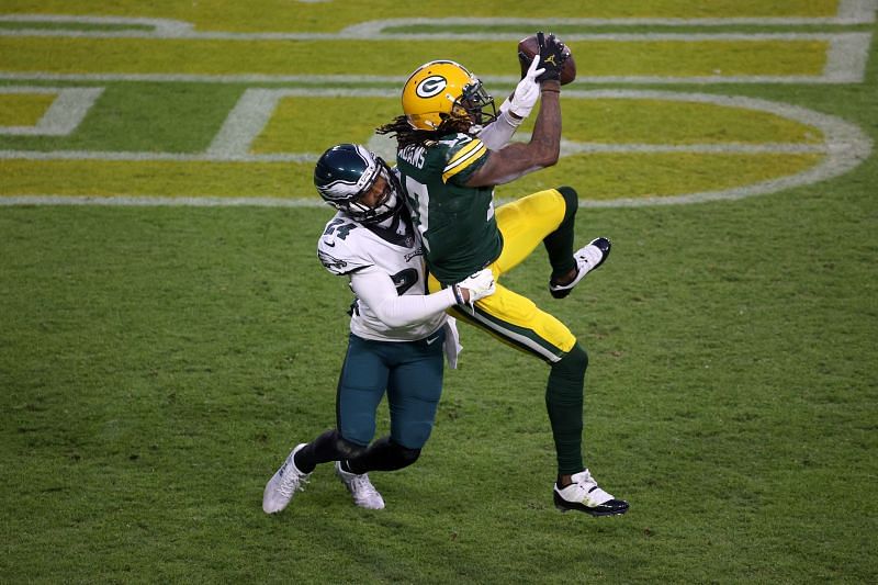 Green Bay Packers WR Davante Adams Catches a Touchdown against The Philadelphia Eagles