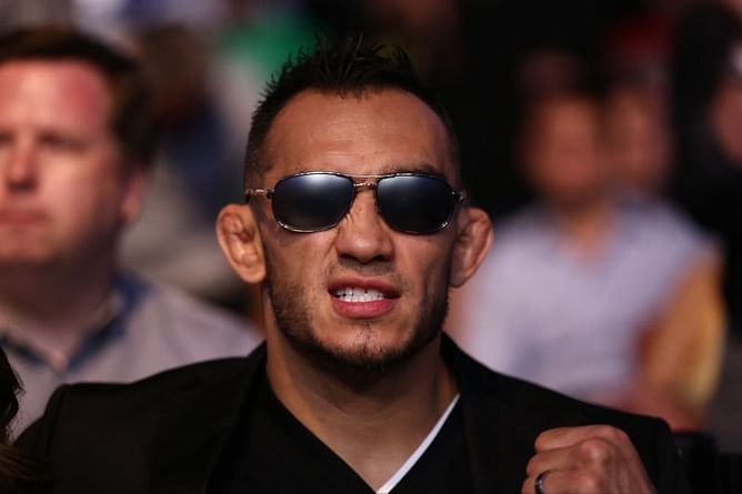Watch: Tony Ferguson bizarrely walks downstairs on all fours in UFC 256 training camp