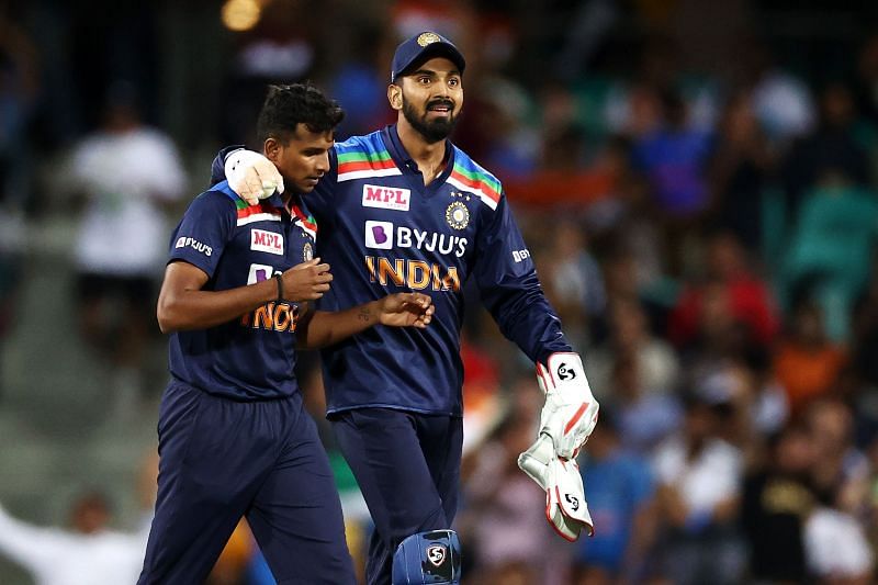 KL Rahul (R) with T Natarajan (L) in action during the third T20I on Tuesday