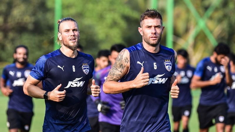 Bengaluru FC players Erik Paartalu (L) and Juanan (Image courtesy: ISL)