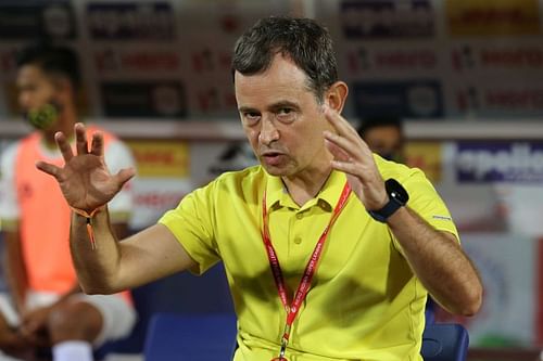 Kerala Blasters coach Kibu Vicuna got his tactics spot on against Hyderabad FC (Image Courtesy: ISL Media)