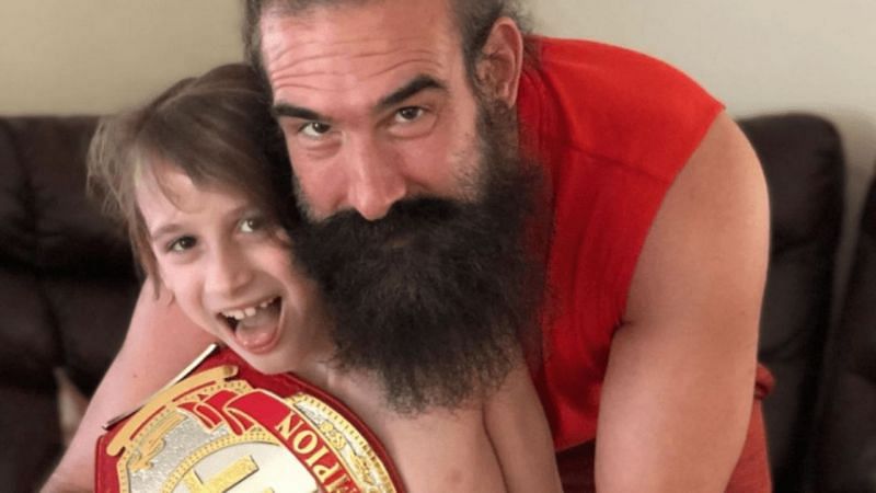 Ahead of the Brodie Lee tribute show tomorrow night on Dynamite, Tony Schiavone has revealed that Brodie Lee Jr. has signed a contract with AEW.