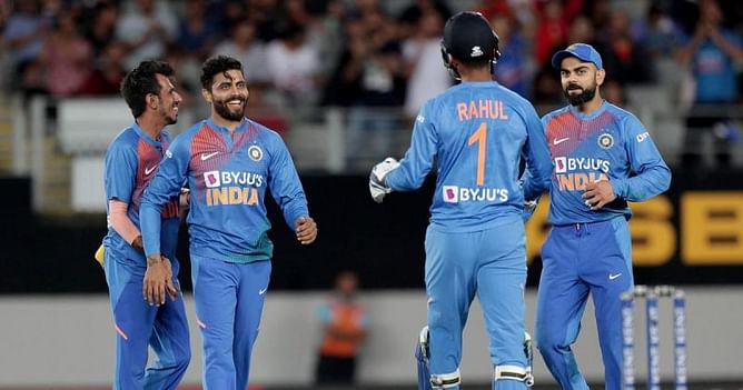 3 भारतीय गेंदबाज जिन्होंने 2020 में टी20 में सर्वश्रेष्ठ इकॉनमी रेट से गेंदबाजी की