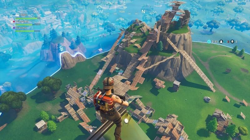 Knowing how to build in Fortnite is an essential skill that players must possess, without which surviving intense firefights is difficult (Image via YouTube | ActisAnime)