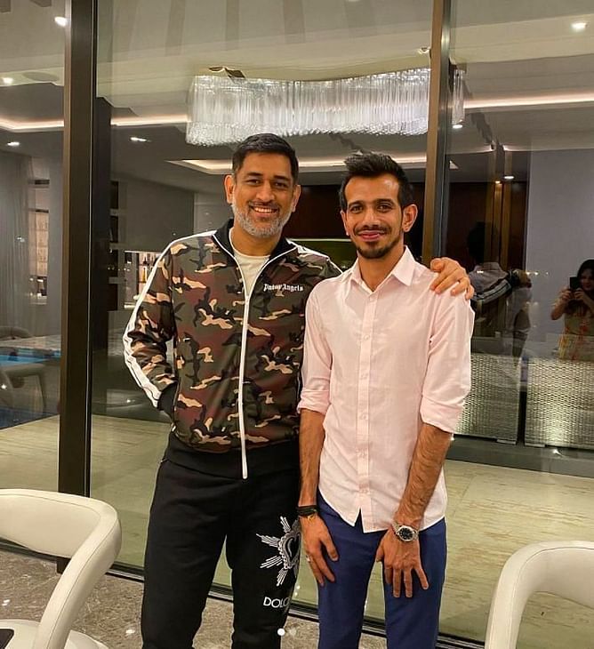 युजवेंद्र चहल ने दुबई में एम एस धोनी के साथ की मुलाकात, तस्वीरें सोशल मीडिया पर आईं सामने