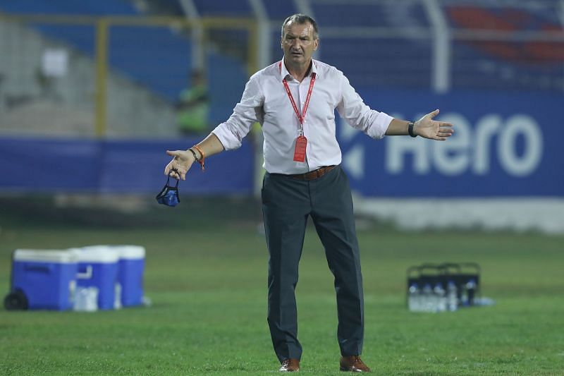 Chennaiyin FC coach Csaba Laszlo was distraught at the opportunities his side missed against SC East Bengal (Image Courtesy: ISL Media)