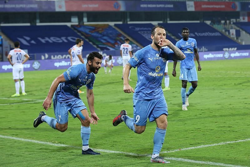 Mumbai City FC's Hugo Boumous (L) and Adam le Fondre are key players for the Islanders (Courtesy - ISL)