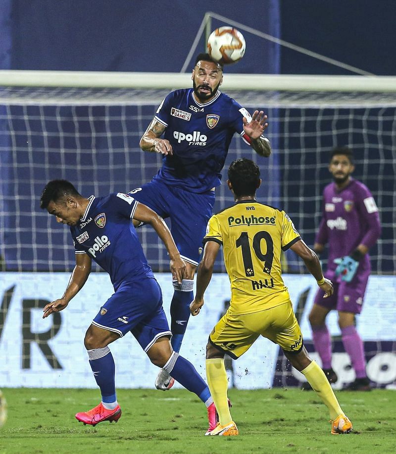 Chennaiyin FC&#039;s Eli Sabia heading the ball (Courtesy-ISL)