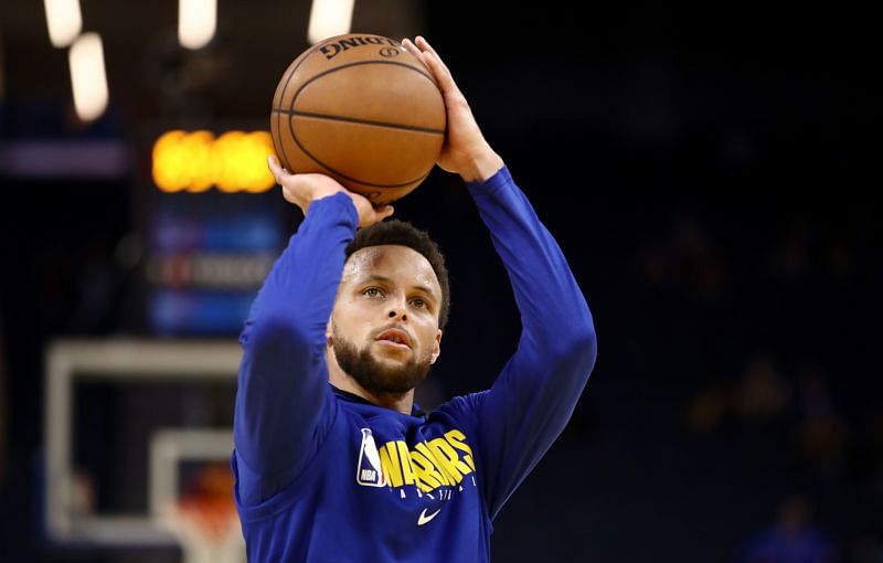 Stephen Curry warming up before a game.