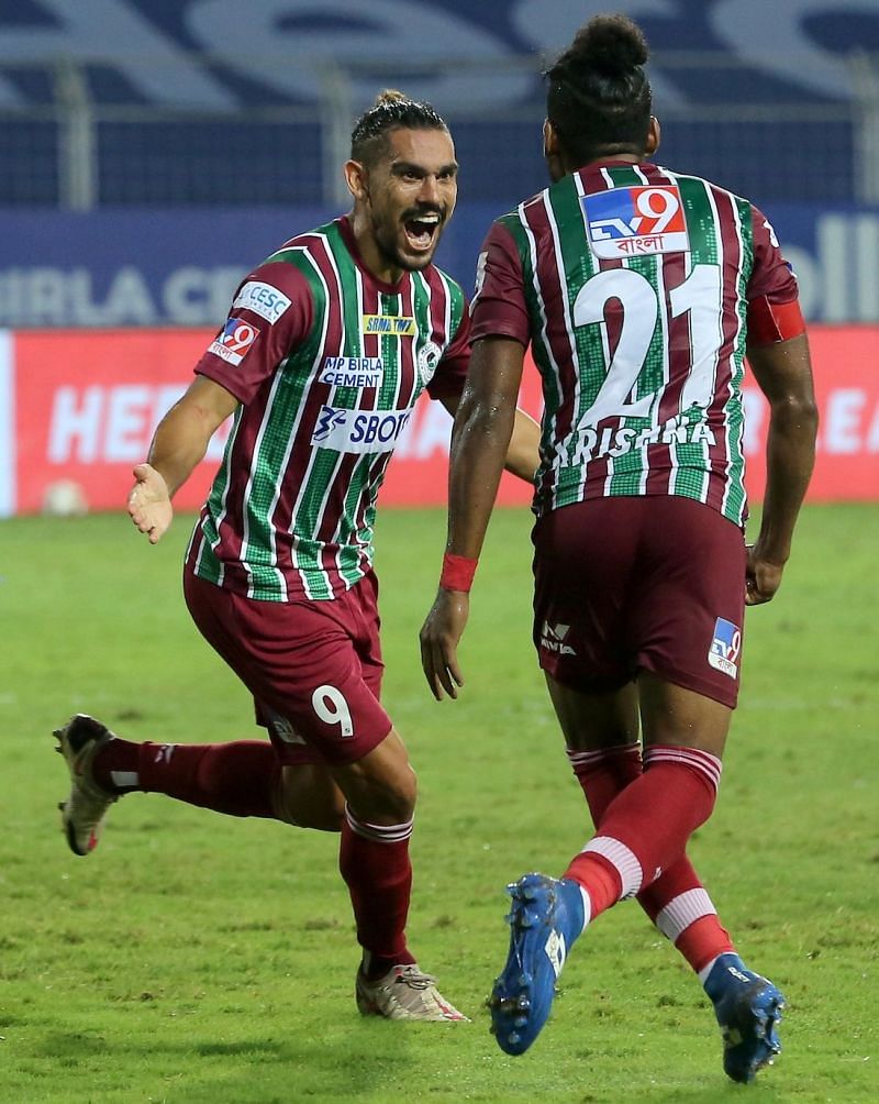 David Williams celebrates with Roy Krishna after scoring for ATK Mohun Bagan against Chennaiyin FC (Image Courtesy: ISL Media)