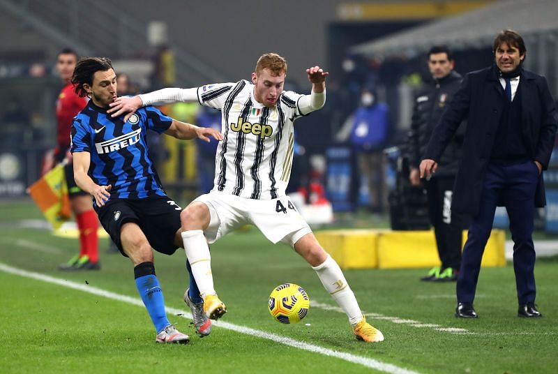 Inter Milan defeated Juventus 2-0 at home