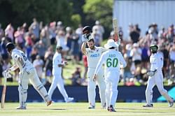 New Zealand on track for huge lead, Pakistan left searching for answers on Day 2