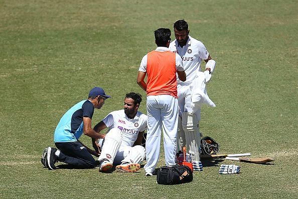 Hanuma Vihari in pain after tearing his hamstring