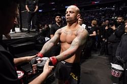 Who is Thiago Alves, the cornerman for Dustin Poirier against Conor McGregor at UFC 257?