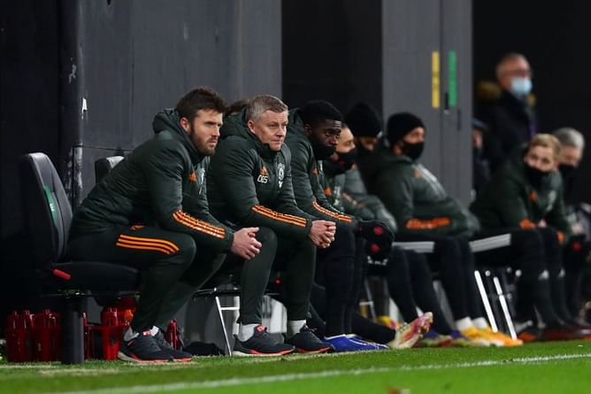 Manchester United Transfer News Roundup: Midfielder edging closer to exit, Serie A star prefers Red Devils move, and more — 24th January 2021