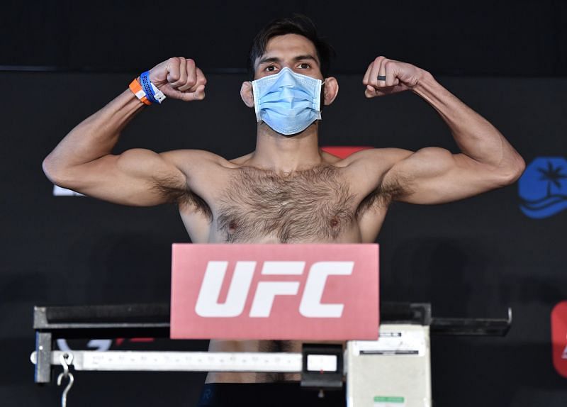 Matt Schnell at the weigh-ins