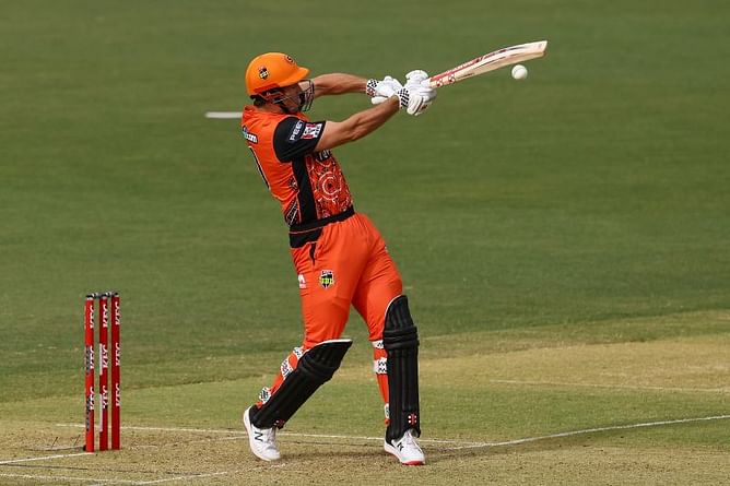 Perth Scorchers' Mitchell Marsh fined for hurling abuse at the umpire