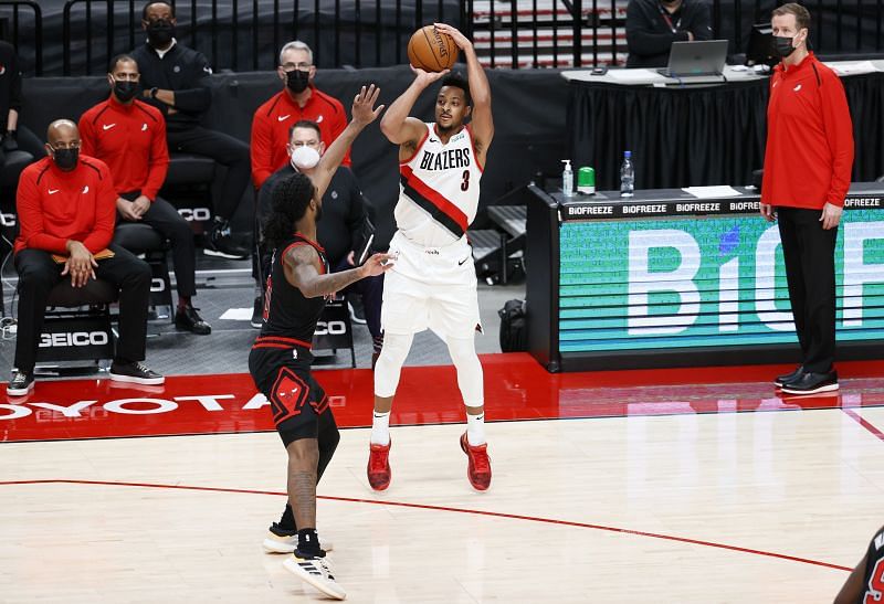 CJ McCollum of the Portland Trail Blazers shoots in the third quarter against the Chicago Bulls at the Moda Center 