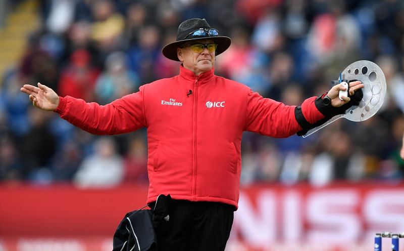 Umpire Bruce Oxenford has retired from international cricket