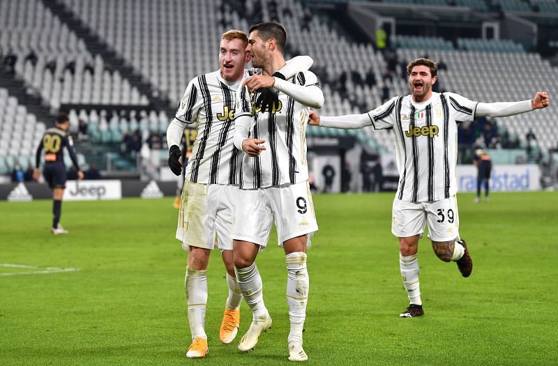 Juventus v Genoa CFC - Coppa Italia