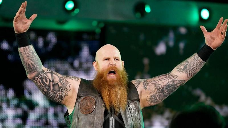 Erick Rowan left WWE in 2020