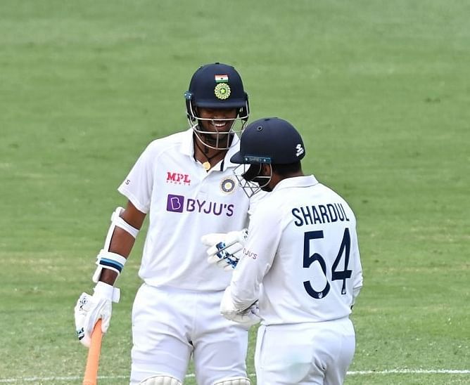 शार्दुल ठाकुर और वॉशिंगटन सुंदर ने जबरदस्त साझेदारी कर ऑस्ट्रेलिया को बड़ी बढ़त लेने से रोका