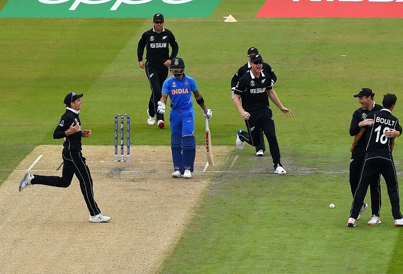 विराट कोहली का विकेट लेने के बाद न्यूजीलैंड टीम