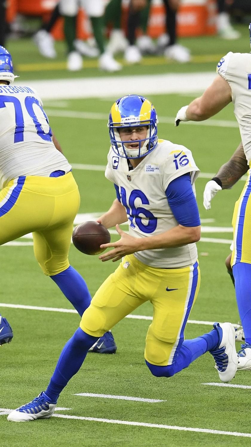 Rams vs. Cardinals Odds, Predictions: Los Angeles Favored For Wild Card  Round of 2022 NFL Playoffs