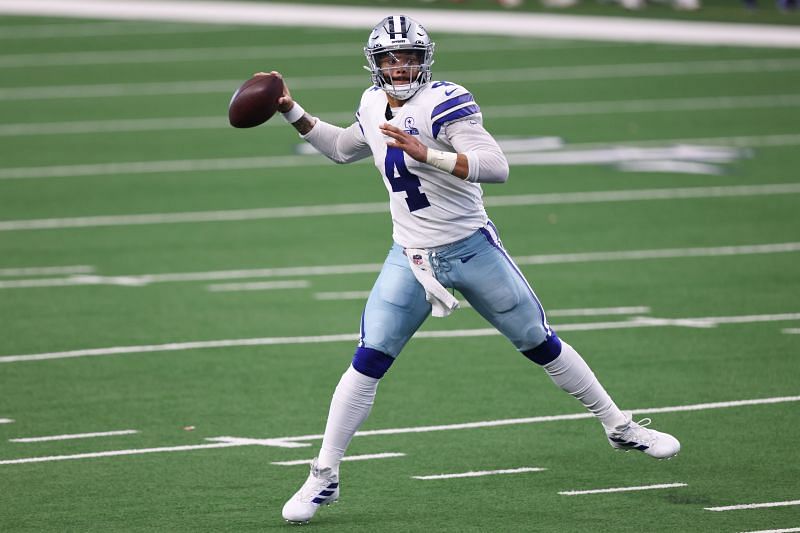 Dallas Cowboys quarterback Dak Prescott shows off his athletic ability