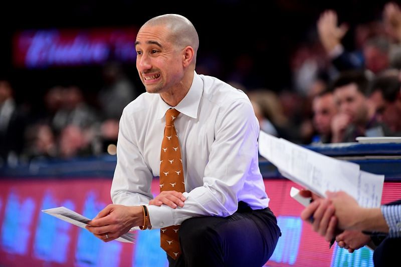 Texas Longhorns head coach Shaka Smart