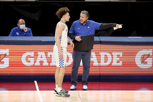 The Kentucky Wildcats and the Georgia Bulldogs will face off at the Stegeman Coliseum on Wednesday evening