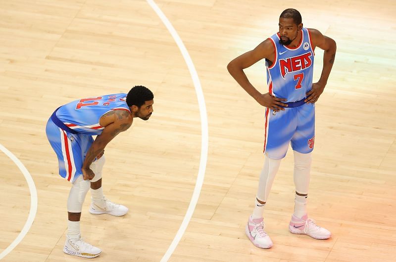 Brooklyn Nets&#039; Kevin Durant (#7) and Kyrie Irving (#11) awaiting tipoff