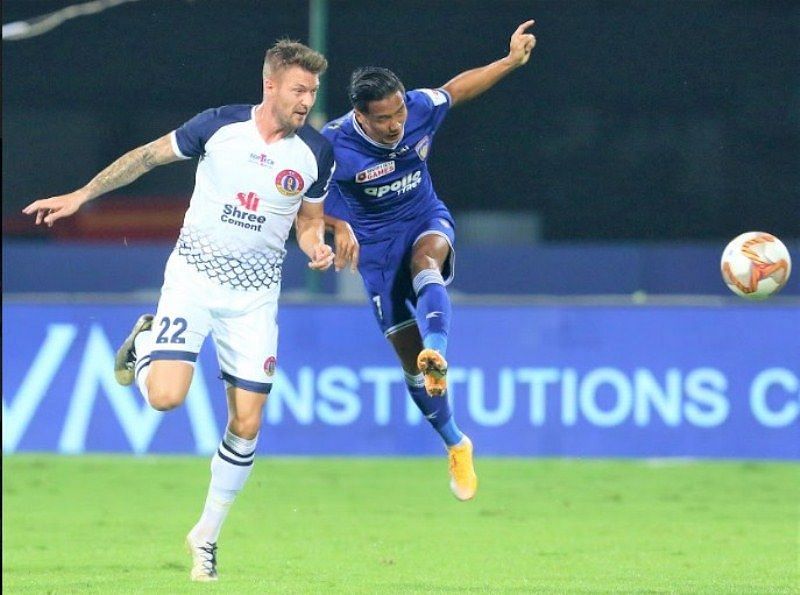 Anthony Pilkington (L) will be crucial for the SC East Bengal midfield against Mumbai City FC (Courtesy - ISL)