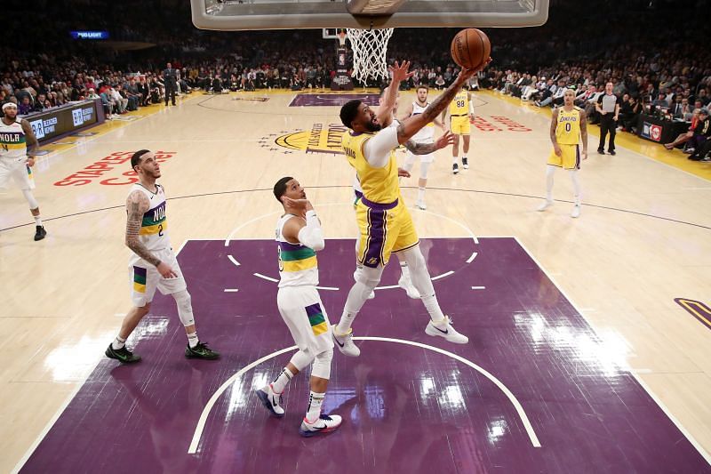 Anthony Davis goes to the basket in a game against the New Orleans Pelicans.&nbsp;