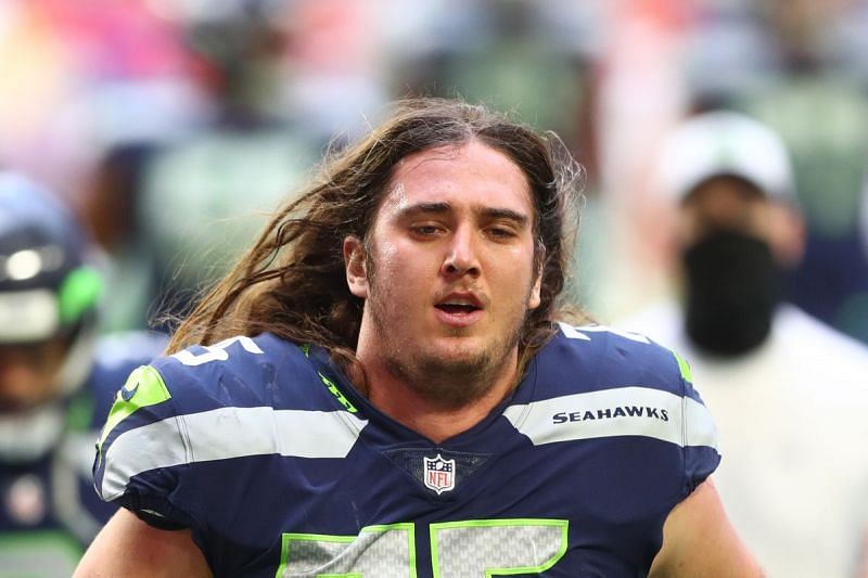 Seahawks' Chad Wheeler Horrifically Chokes His GF For Not “Bowing