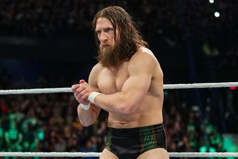 Daniel Bryan wins the SmackDown Elimination Chamber match with an iron man  performance