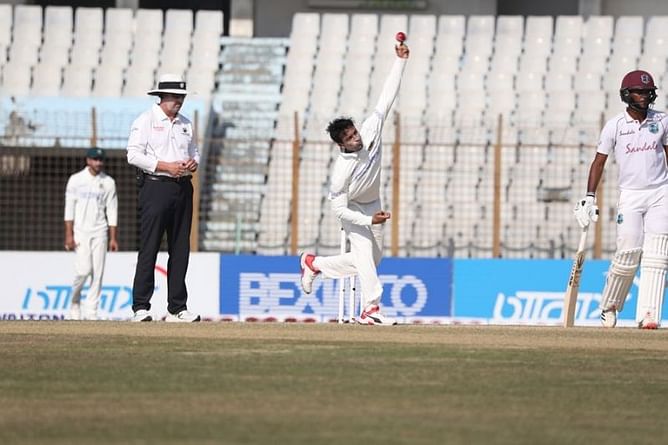 Shakib Al Hasan strains his left thigh in Chattogram Test against West Indies